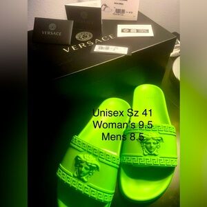 Versace Unisex Pool Slides New w/tags & Box RFID Tag Sz 41=Mens 8.5/Womans 9.5
